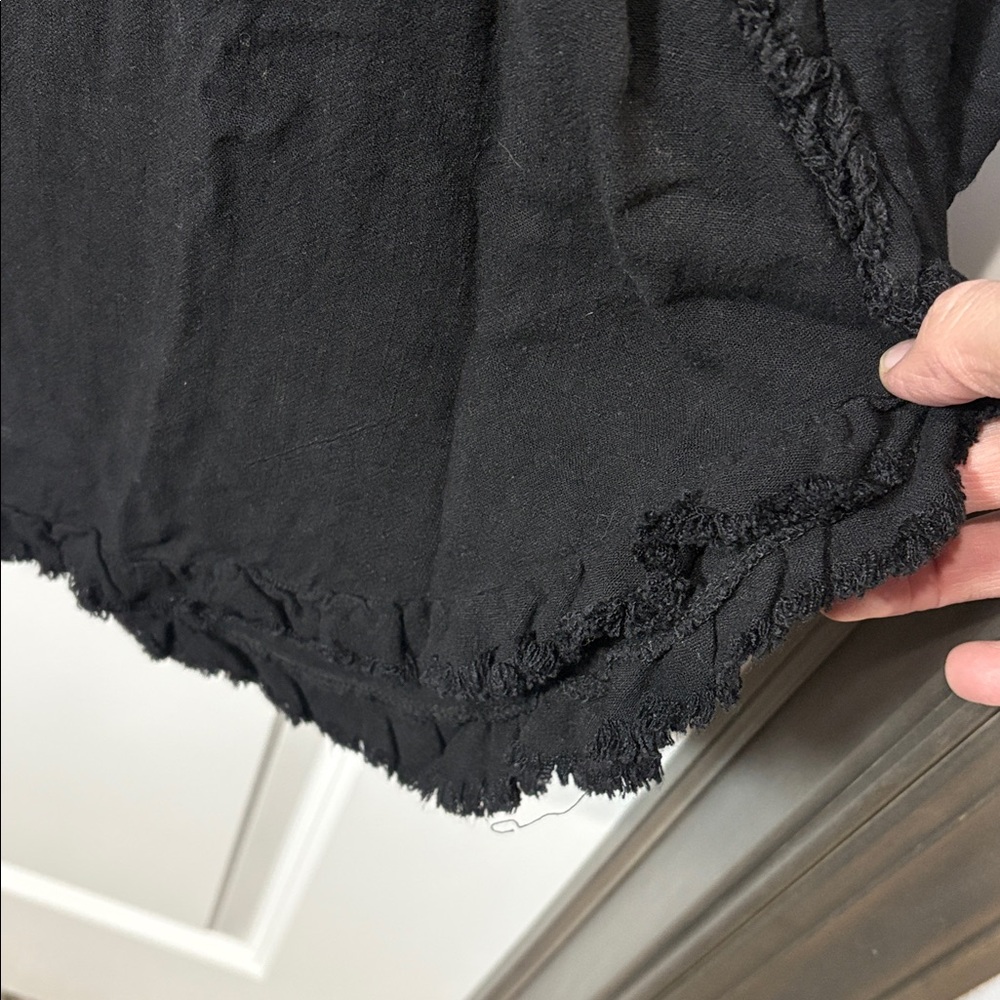 Umgee Black Shirt with Leopard Print Details - Picture 5 of 6